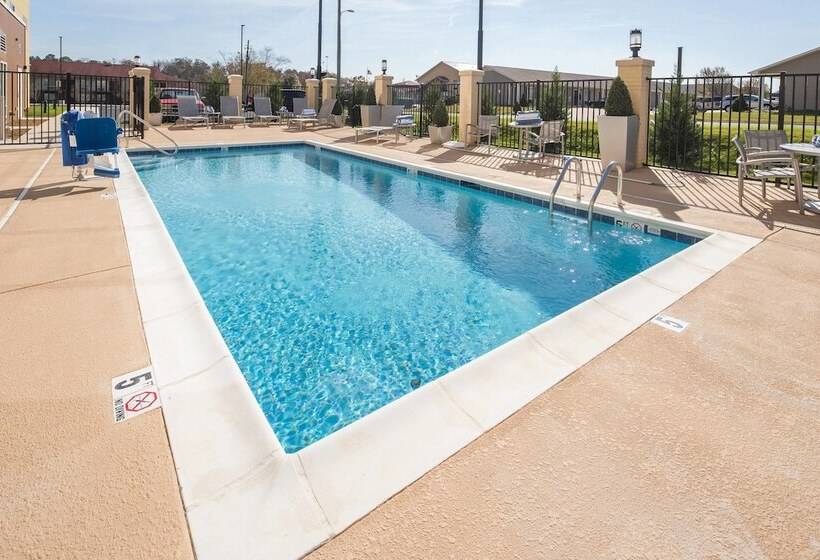 בית מלון כפרי Towneplace Suites By Marriott Cleveland