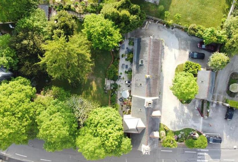 مبيت وإفطار Auberge De Keranden