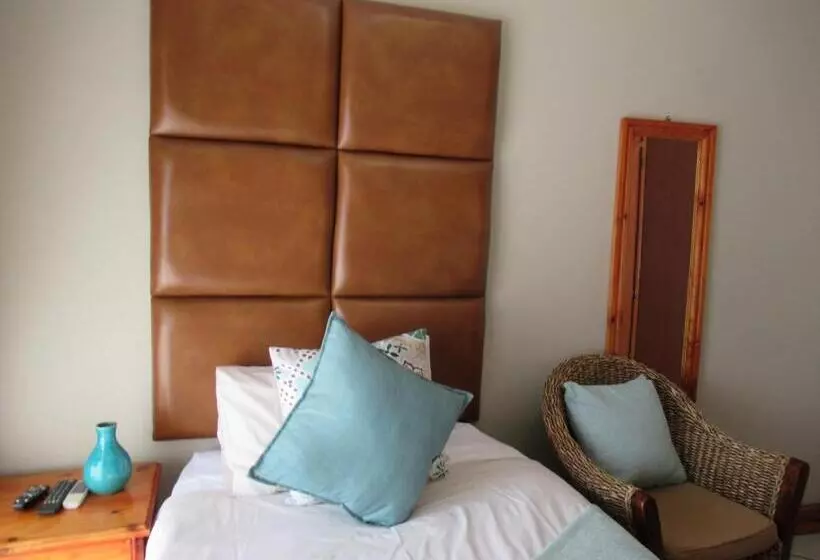 ベッドアンドブレックファースト Faces Guesthouse