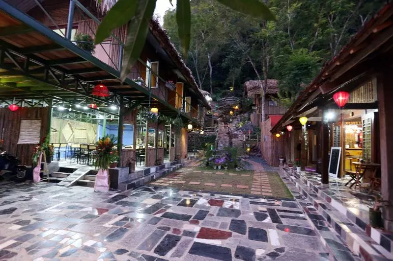 تختخواب و صبحانه Green Hill Hostel & Tour