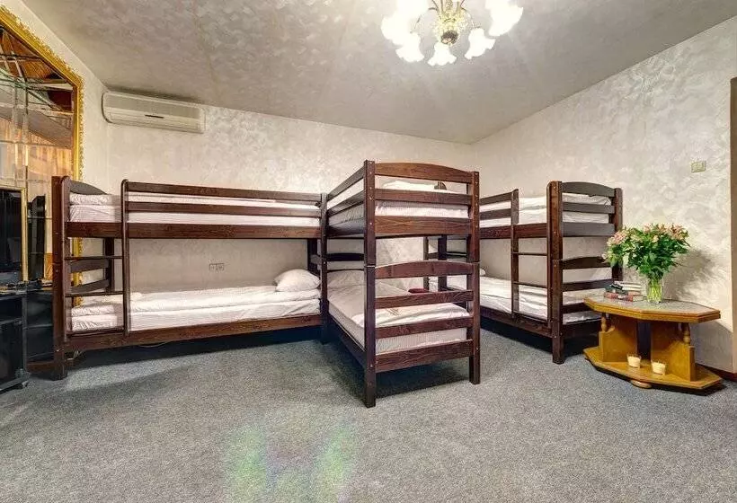 Dikat Hostel