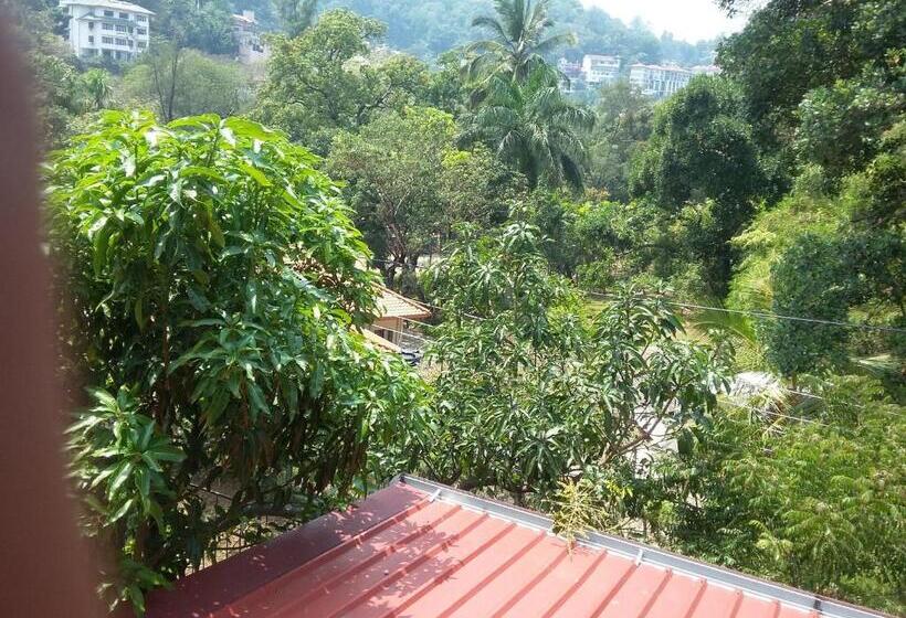 فندق New Kandy Residence