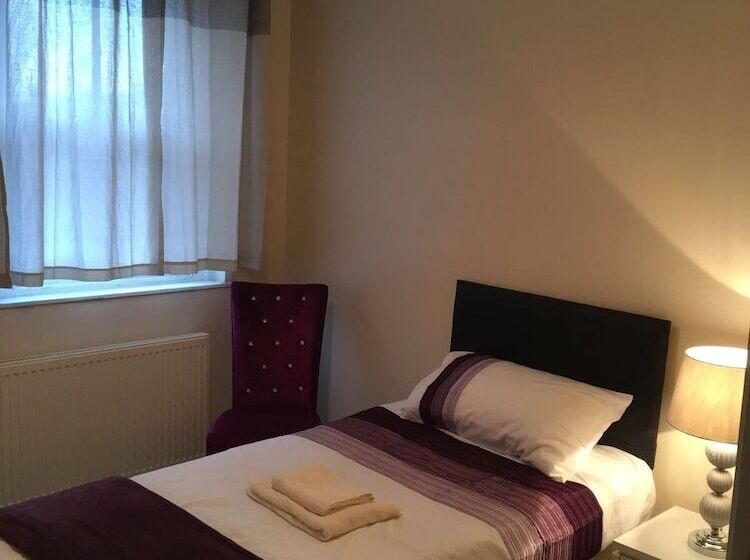 Hotel The Grand Astoria