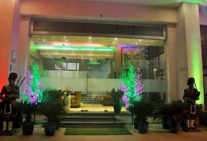 Sydney Grand Hotel & Resort