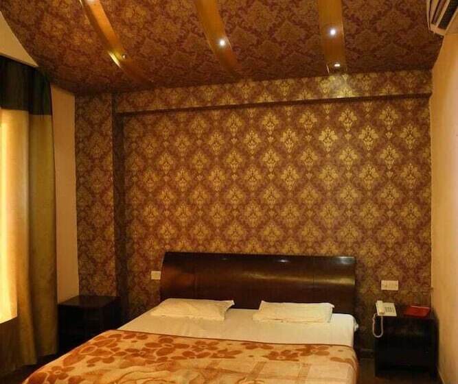 Sydney Grand Hotel & Resort