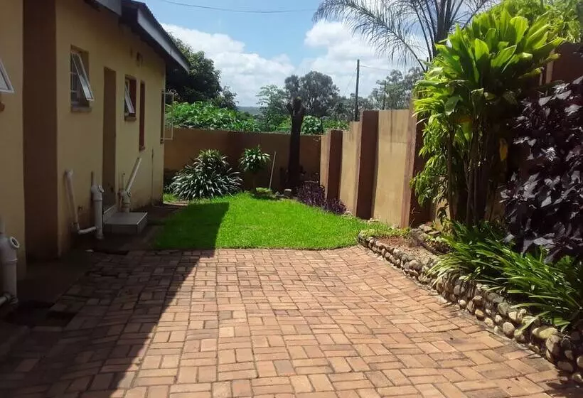 Vuya Nathi Bed And Breakfast