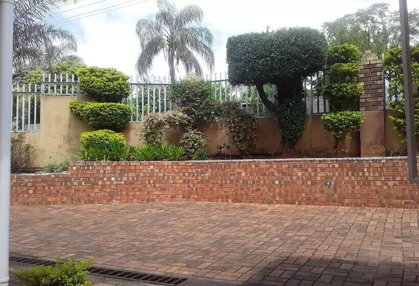 Vuya Nathi Bed And Breakfast