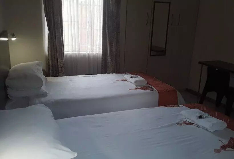 Vuya Nathi Bed And Breakfast