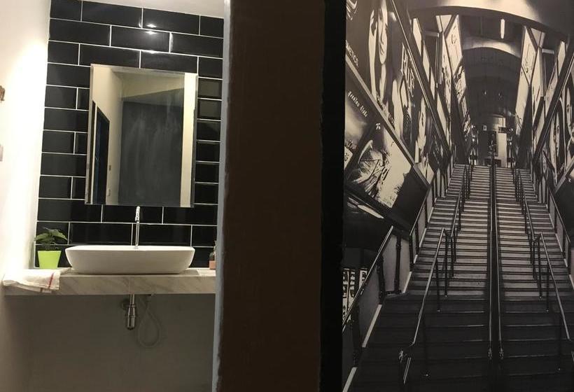 Retkeilymaja Siam Host Ratchadaphisek Mrt Ladprao