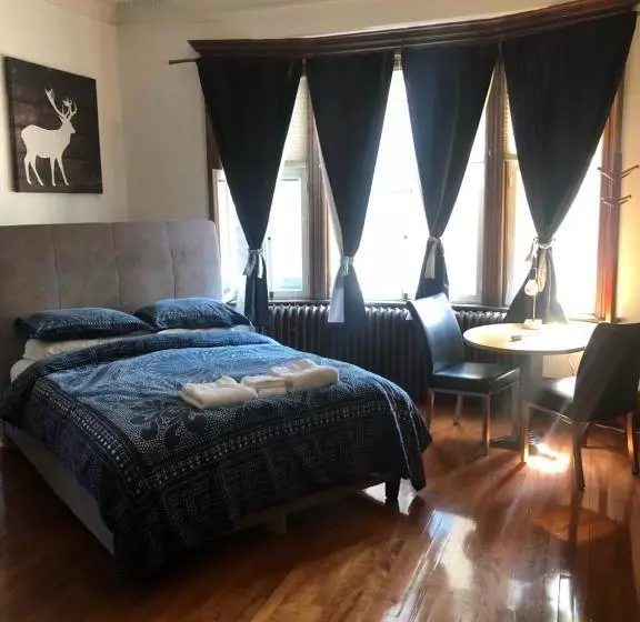 تختخواب و صبحانه E Hotel Des Grisons Par Aneyro