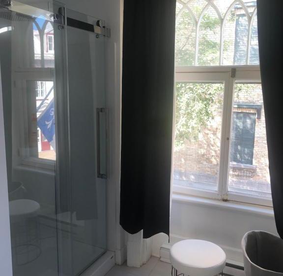 تختخواب و صبحانه E Hotel Des Grisons