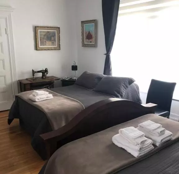 تختخواب و صبحانه E Hotel Des Grisons Par Aneyro