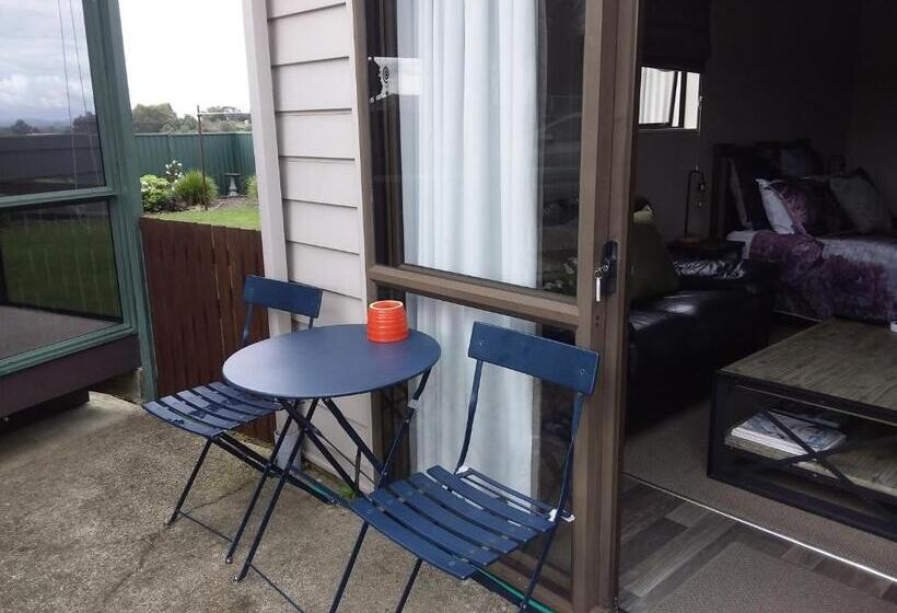 Chris And Dave's B & B