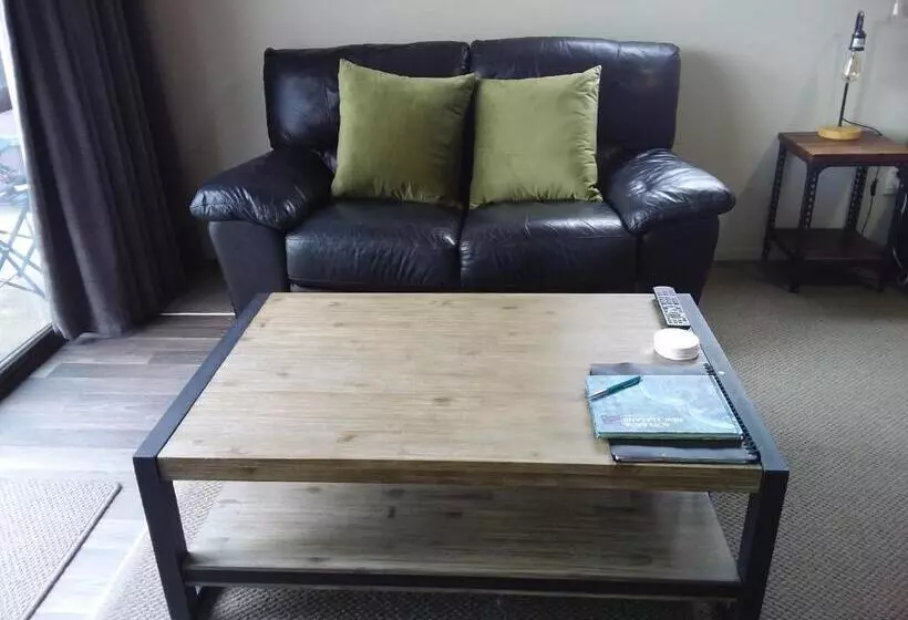 Chris And Dave's B & B