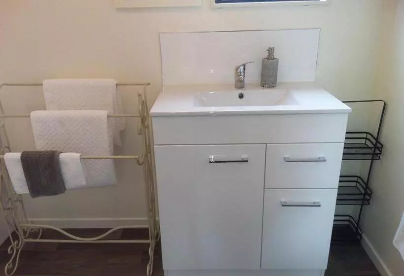 Chris And Dave's B & B