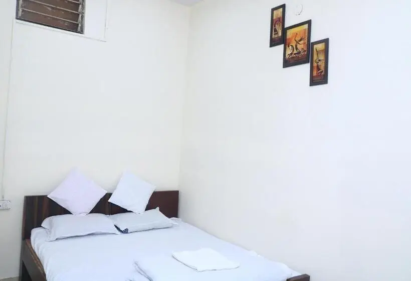 هتل Ashirwad