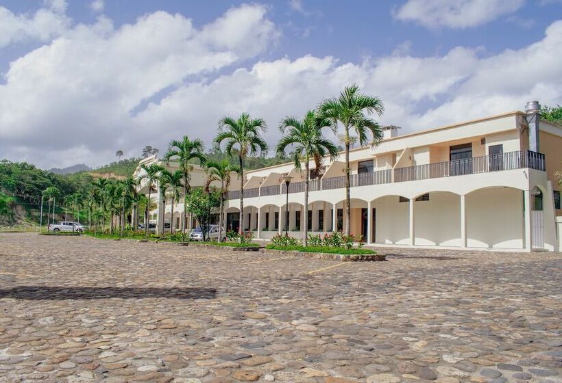 هتل El Gran Chorti