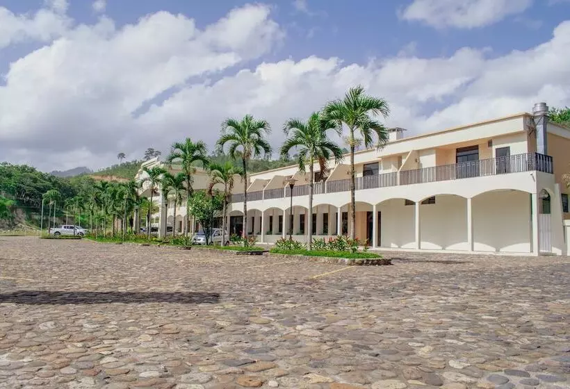 هتل El Gran Chorti