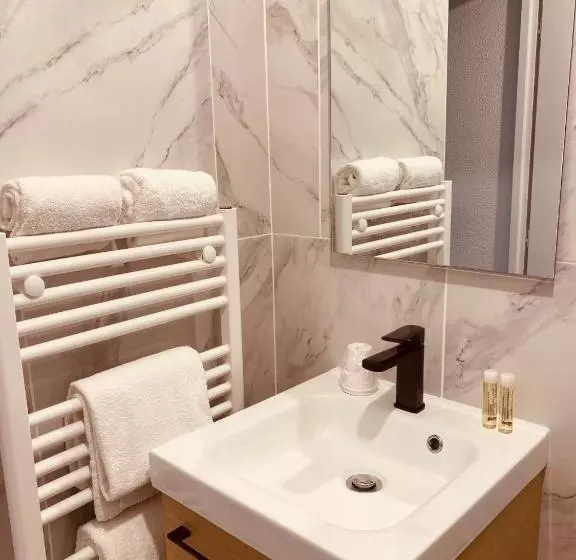 هتل Hôtel Le Britannic   Centre Gare