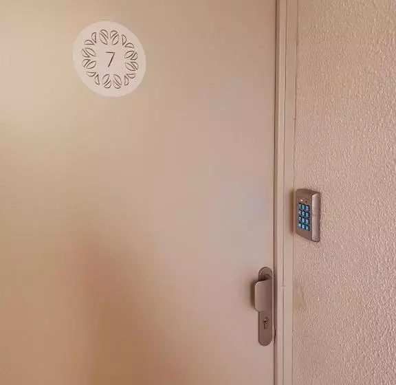 هتل Hôtel Le Britannic   Centre Gare