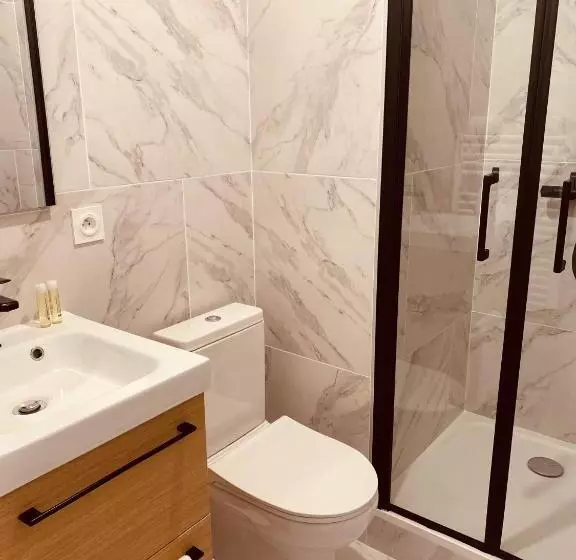 هتل Hôtel Le Britannic   Centre Gare