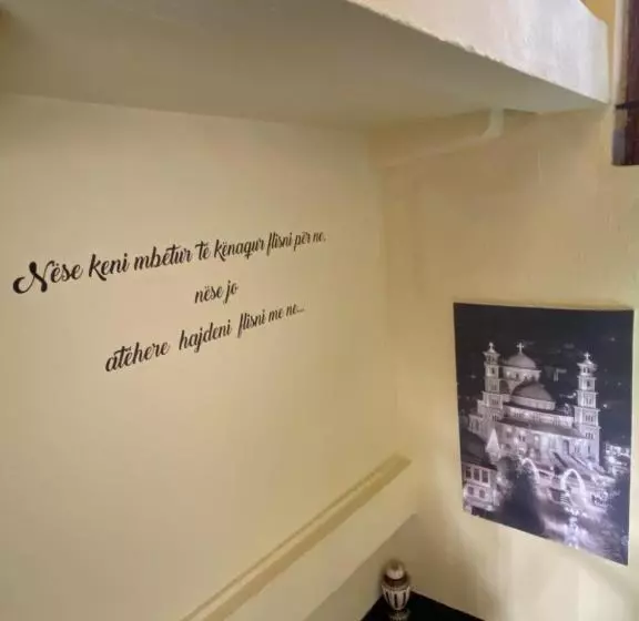 ホテル Korca City Rooms