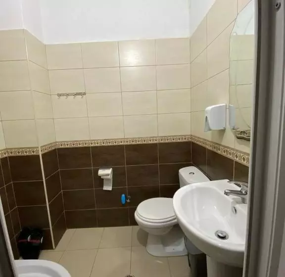 ホテル Korca City Rooms