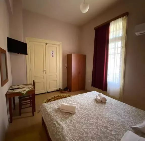 ホテル Korca City Rooms