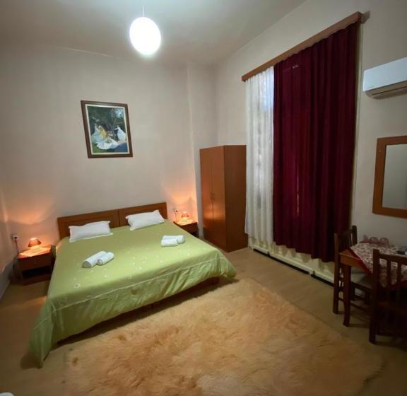 酒店 Korca City Rooms