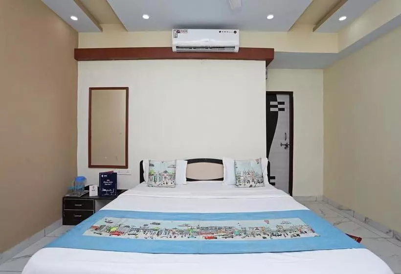 ホテル Oyo 166 Madhuram