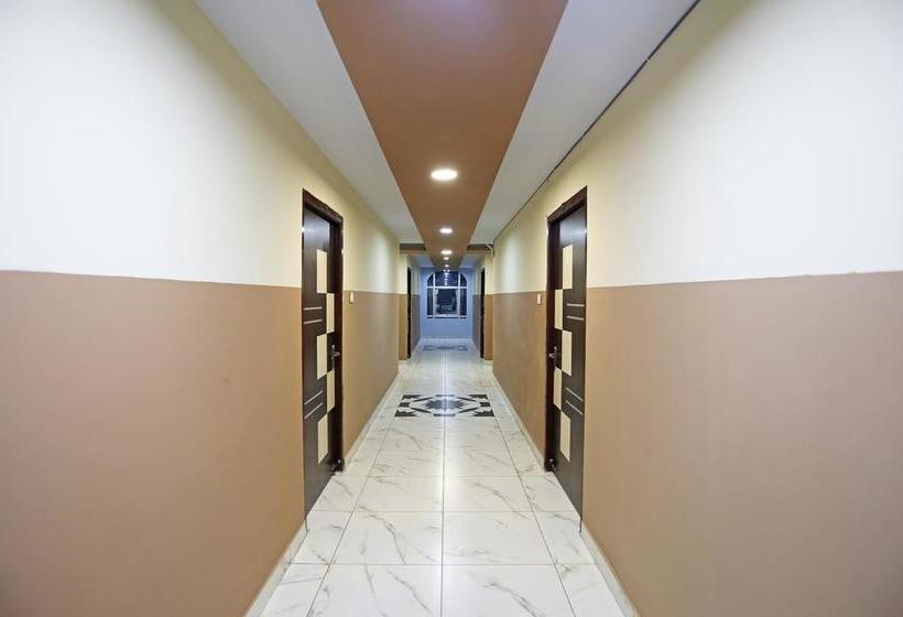 Hotel Oyo 166 Madhuram