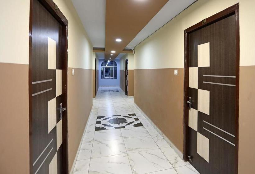 Hotel Oyo 166 Madhuram