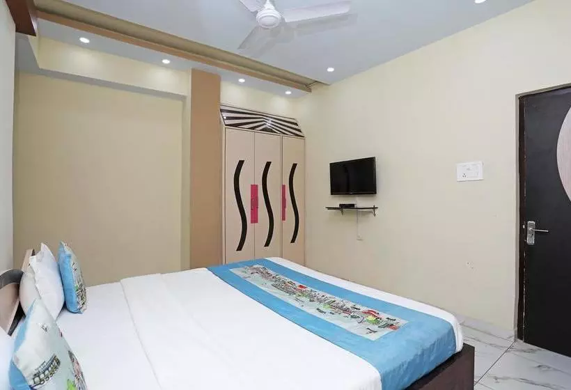 ホテル Oyo 166 Madhuram