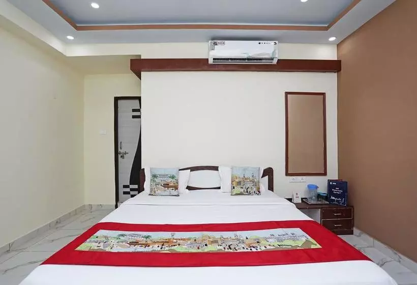 ホテル Oyo 166 Madhuram