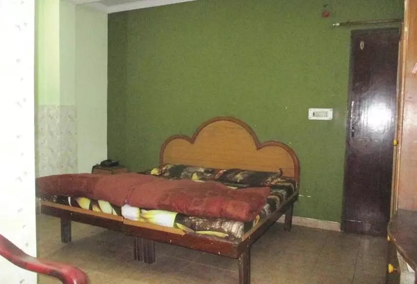 هتل Spot On 45932  Shiv Palace Spot