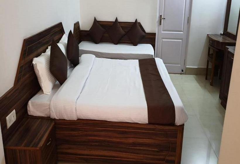 בית מלון כפרי The Zara Residency