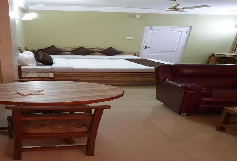 בית מלון כפרי The Zara Residency