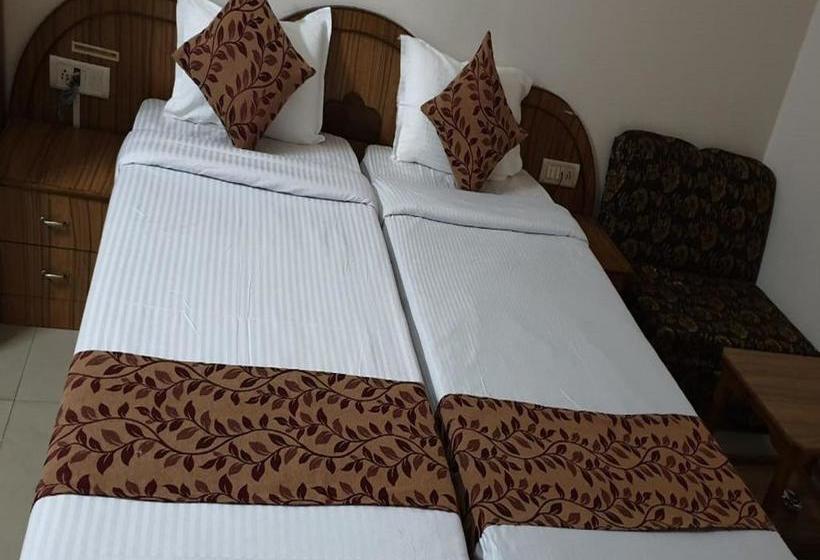 בית מלון כפרי The Zara Residency