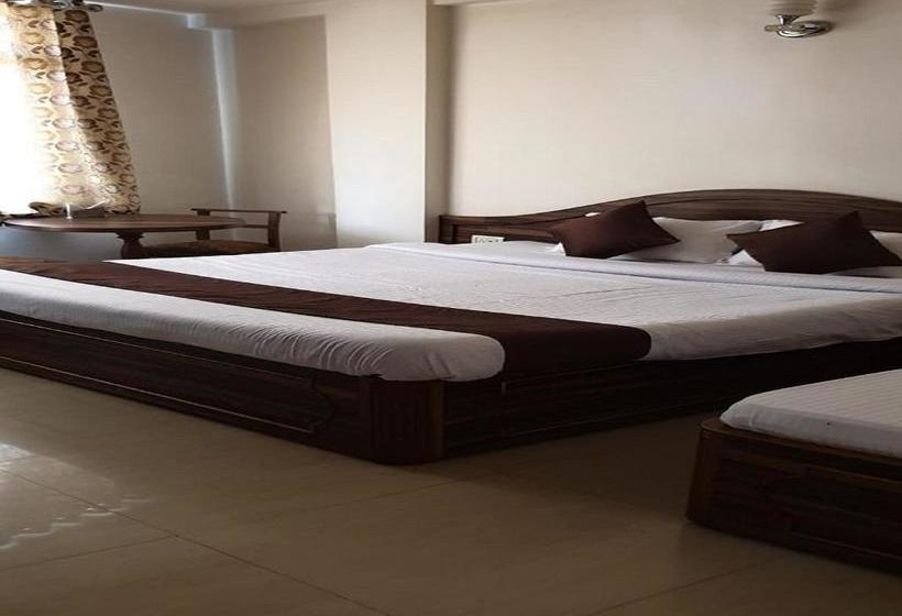 בית מלון כפרי The Zara Residency