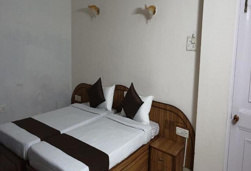 בית מלון כפרי The Zara Residency