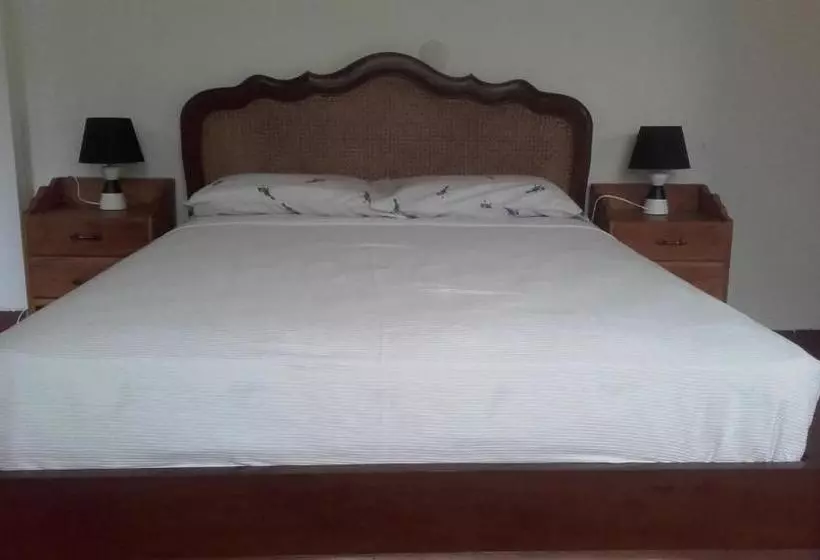 تختخواب و صبحانه Casa De Campo