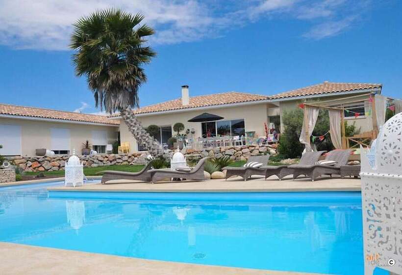 민박 Escapades Lointaines