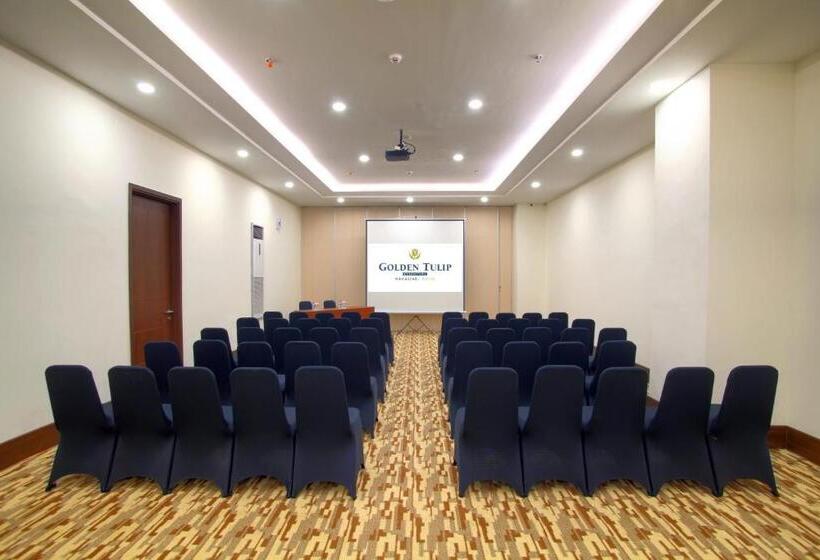 בית מלון כפרי Golden Tulip Essential Makassar