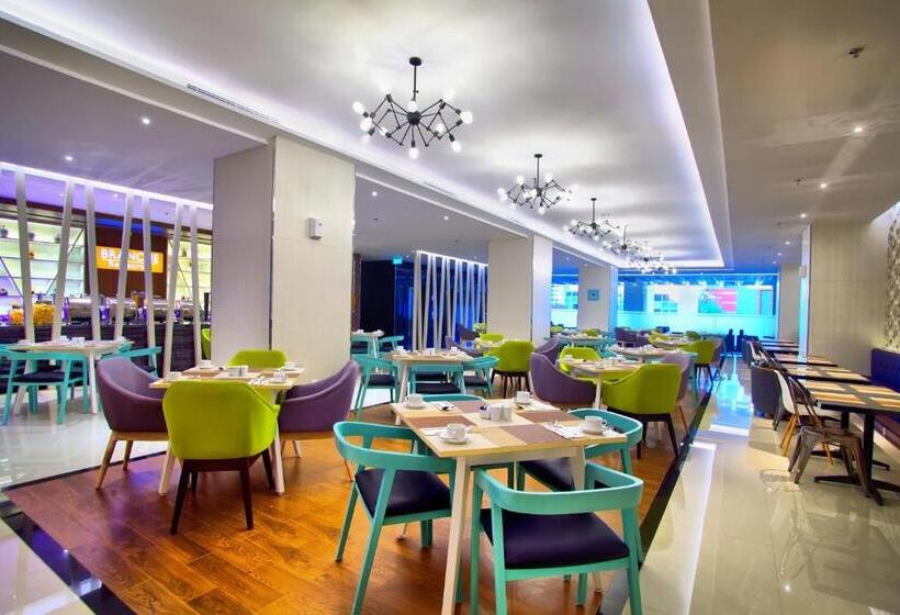 בית מלון כפרי Golden Tulip Essential Makassar