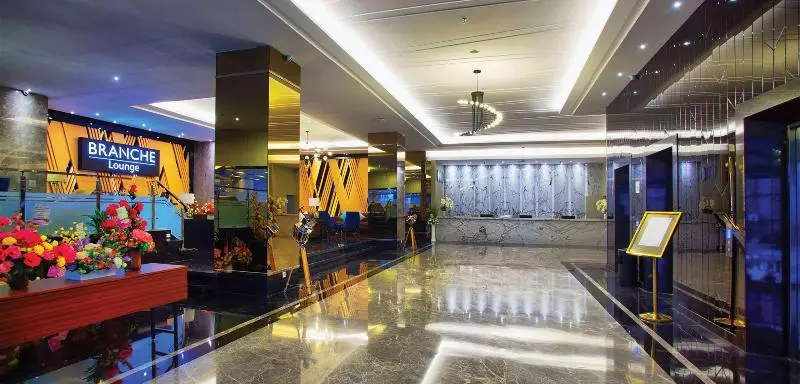 ホテル Golden Tulip Essential Makassar