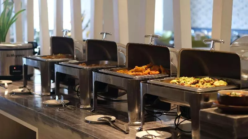 ホテル Golden Tulip Essential Makassar