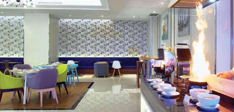 בית מלון כפרי Golden Tulip Essential Makassar