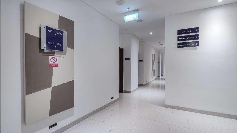 בית מלון כפרי Golden Tulip Essential Makassar