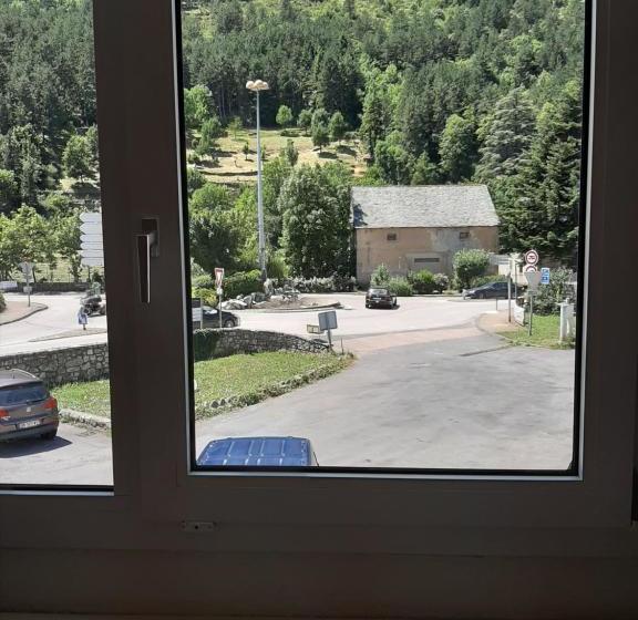 فندق Hôtel Du Pont Neuf