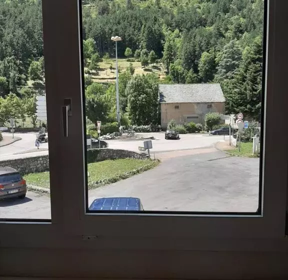 Hotelli Hôtel Du Pont Neuf